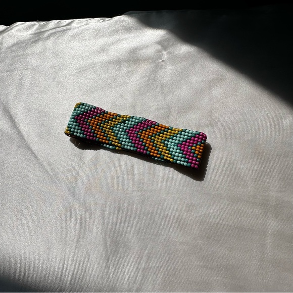 2000s Y2K Beaded Elastic Chervon Stretch Bracelet Colorful Western Boho Aztec - Picture 2 of 2